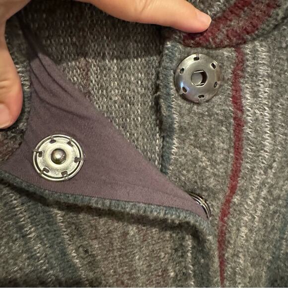 Free People Fringe Boho Blanket Poncho Sweater Duster Wrap Charcoal Gray XS/S - Picture 10 of 15